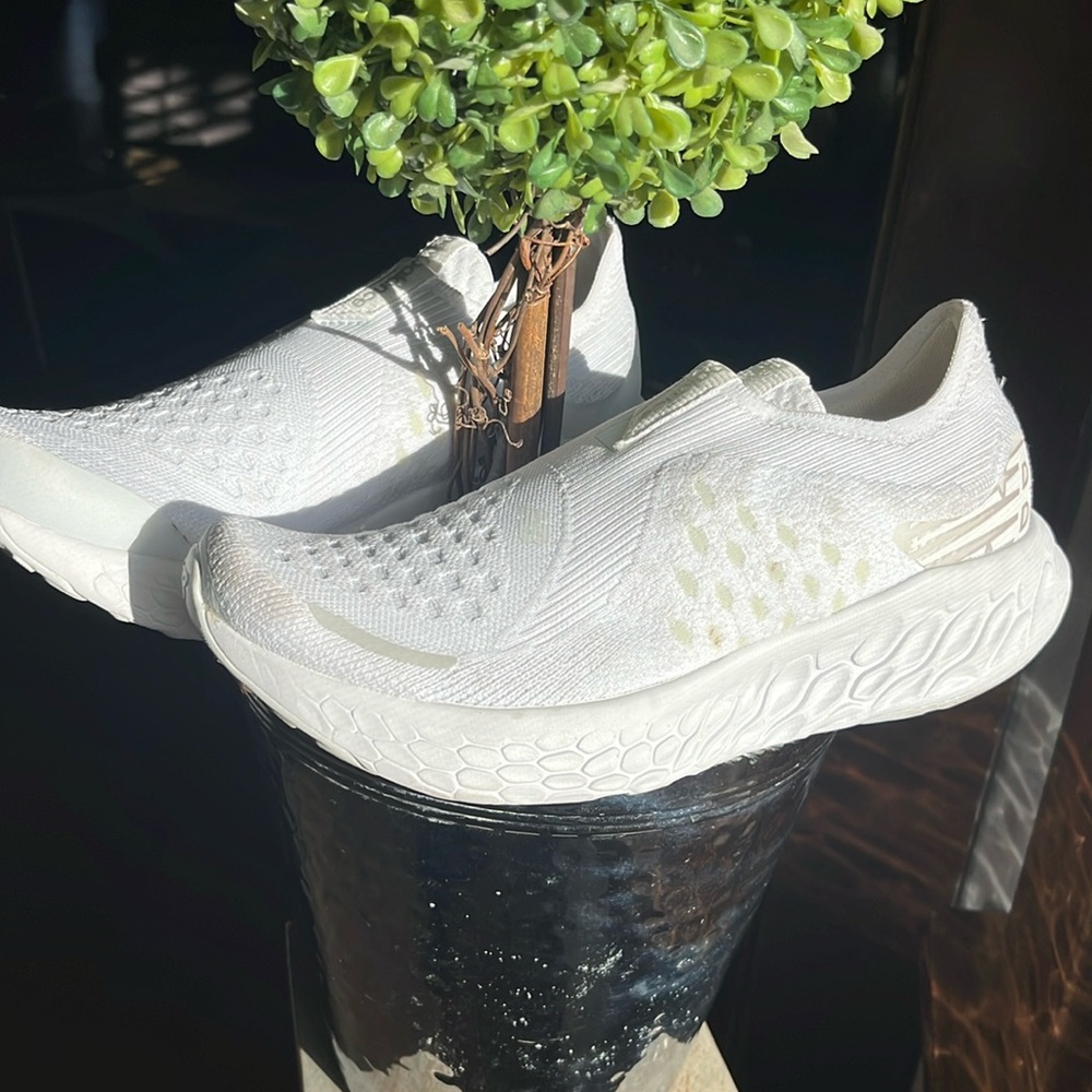 New Balance Fresh Foam X 1080 unlaced white